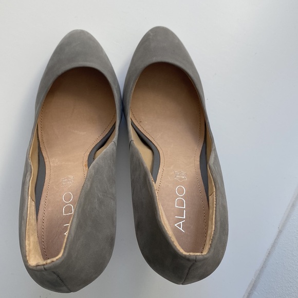 ALDO Fawson Gray Suede Heels - Picture 2 of 9